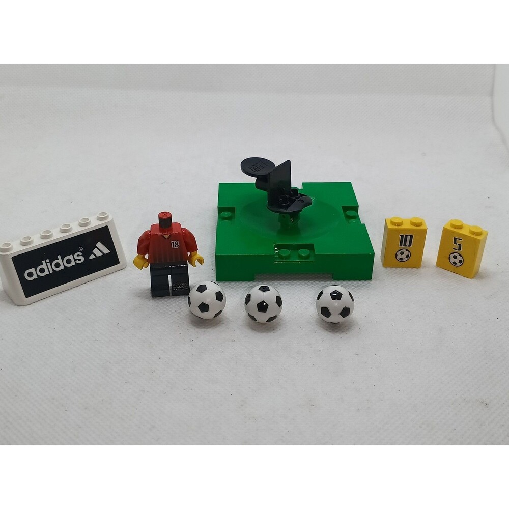 LEGO Soccer 3403 Grandstand w/Scoreboard & 3424 Target Practice (Incomplete)